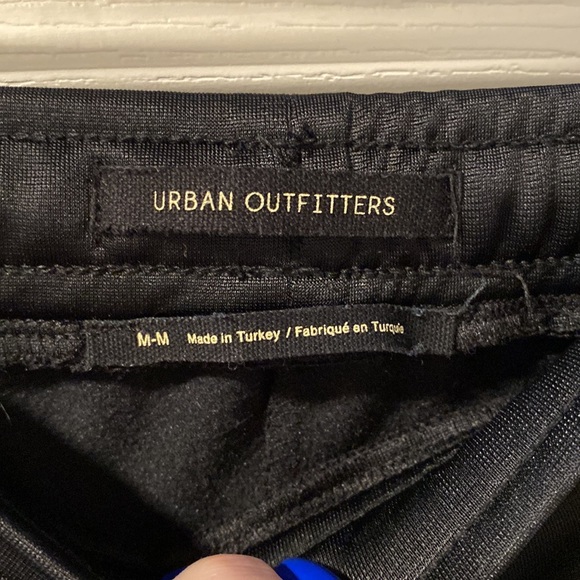 Urban Outfitters M Black/White Button Shorts - Picture 8 of 9